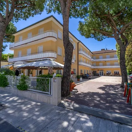 Szálloda Romagna 3*